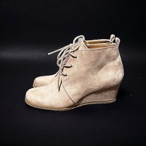 🌻Franco Sarto Light Tan "Annabelle" Wedge Lace-Up Ankle Booties Size 8.5